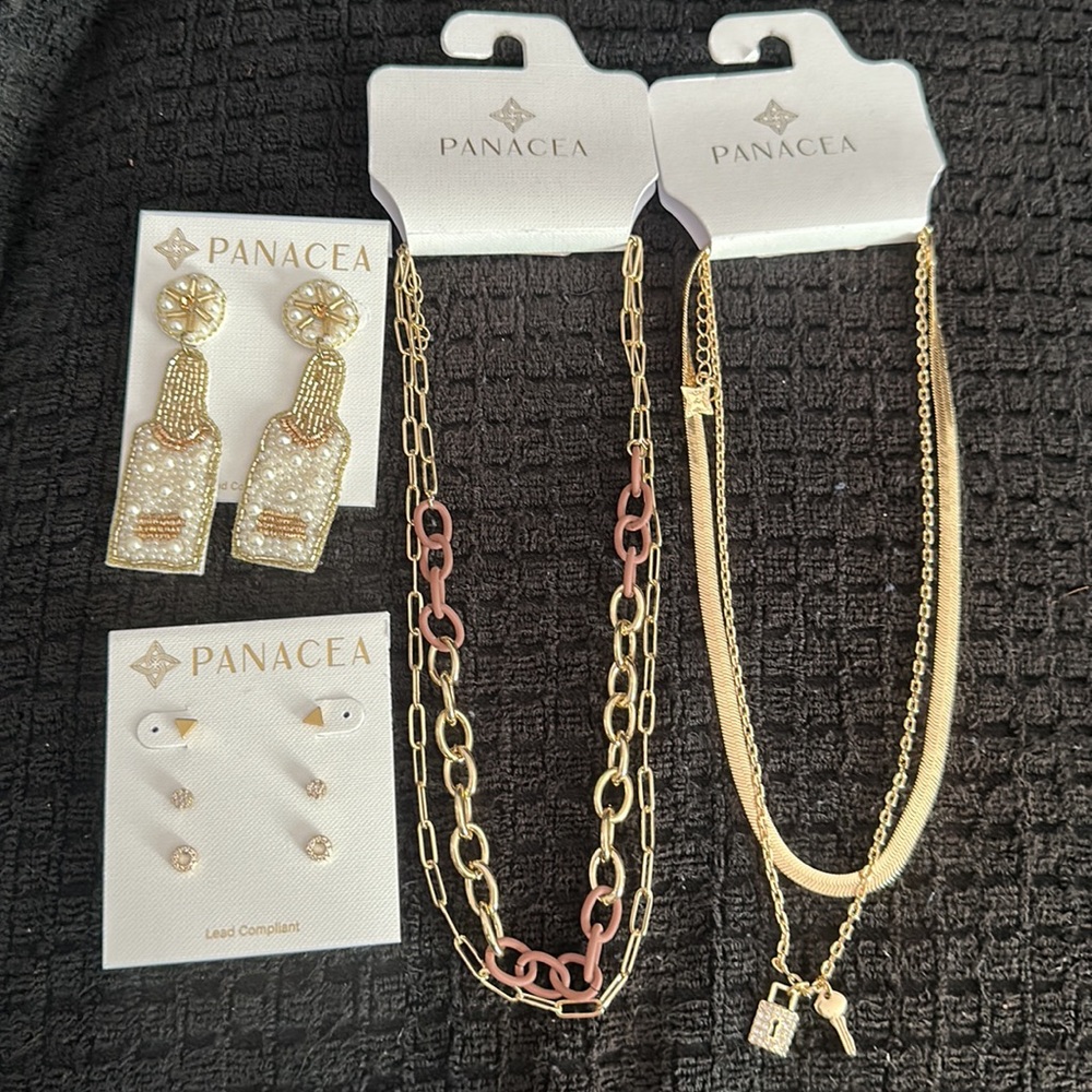 New Panacea bundle necklace and earrings ✨